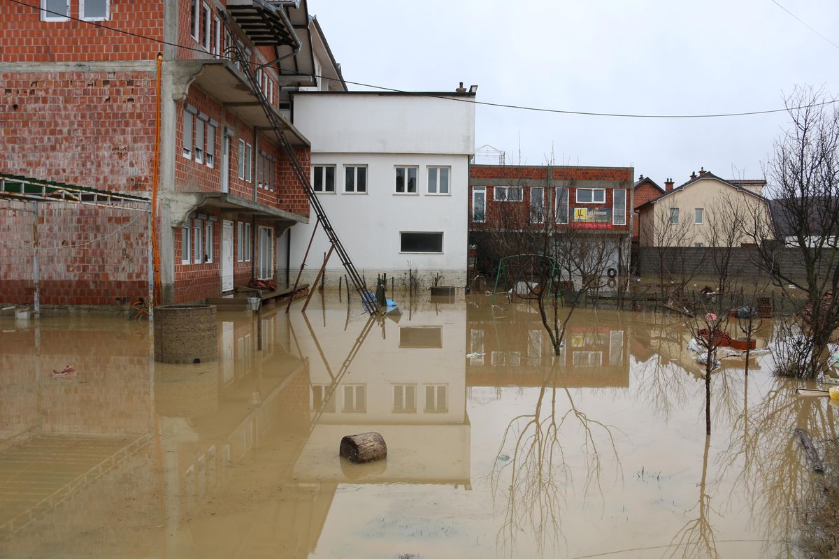 Kosova\'da sel maddi zarara yol açtı