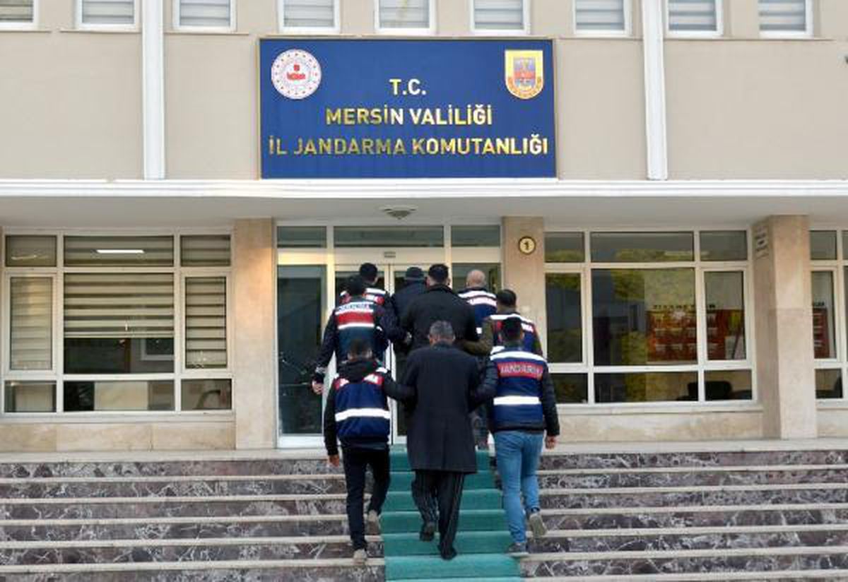Mersin\'deki DEAŞ operasyonunda 3 tutuklama