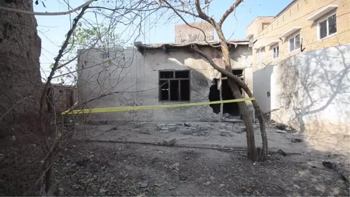 Pakistan'da güvenlik noktasına yapılan saldırıda hayatını kaybeden polisler için cenaze töreni düzenlendi