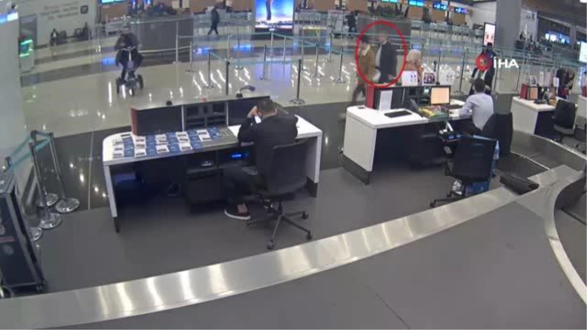 Sahte kurum kimlik kartlı şahıs İstanbul Havalimanı\'nda yakalandı
