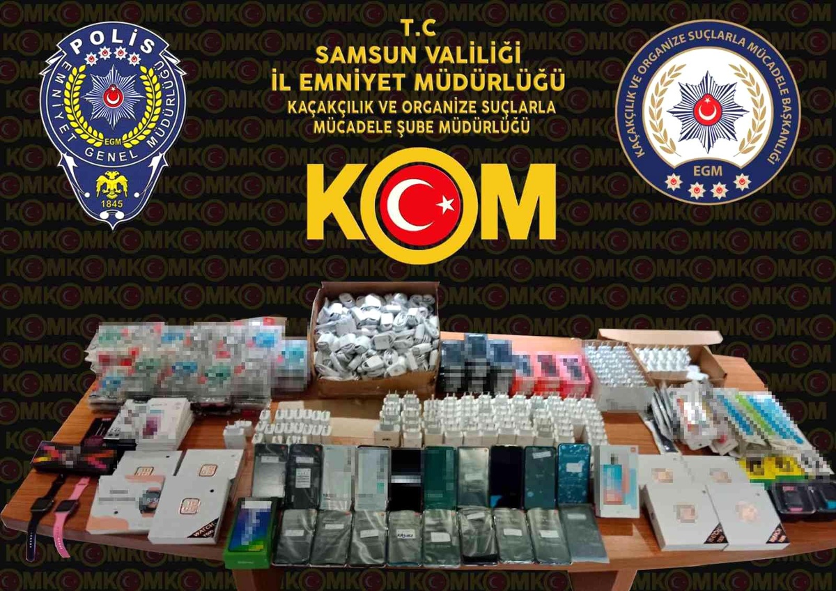 Samsun\'da kaçak cep telefonu ve aksesuarı ele geçirildi