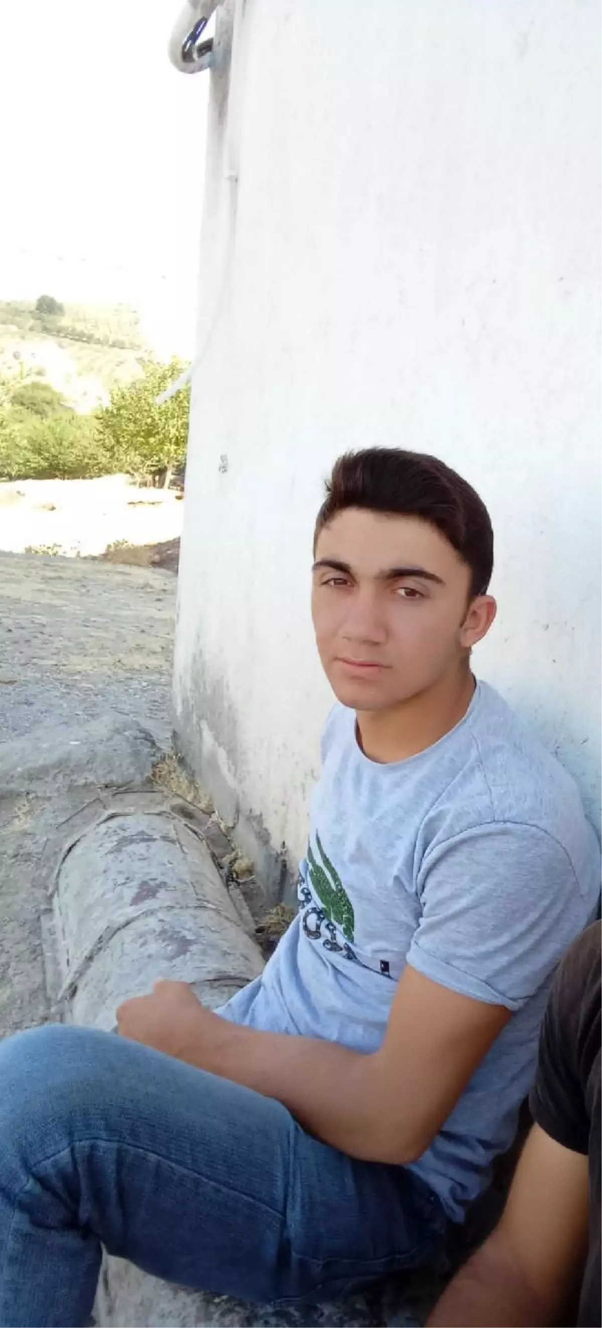 Traktörün altında kalıp ölen Faruk toprağa verildi