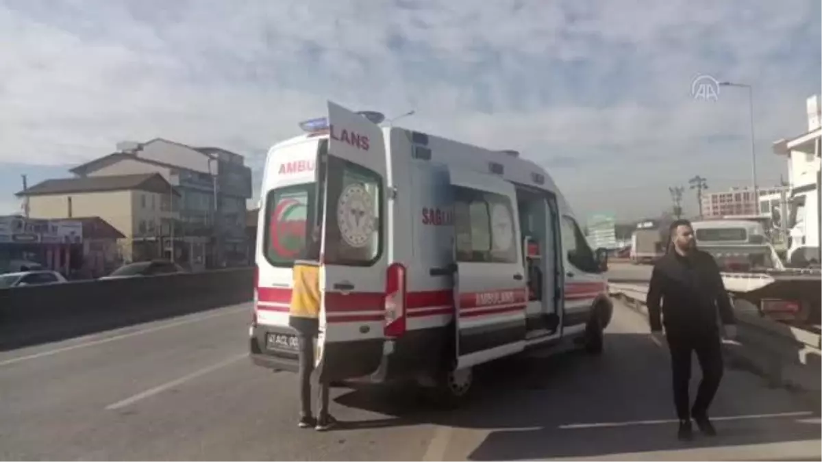 Zincirleme trafik kazasında 1\'i çocuk 7 kişi yaralandı