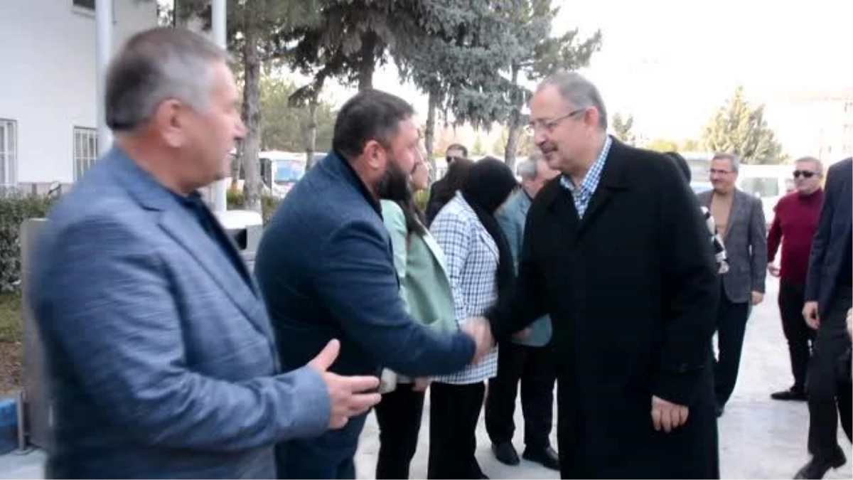 AFYONKARAHİSAR - AK Parti\'li Özhaseki, İscehisar Belediyesini ziyaret etti
