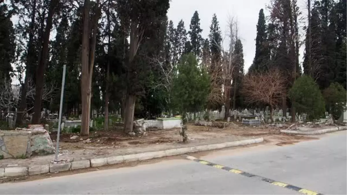 BALIKESİR - 300 yıllık mezar taşlarında geçmişin izini arıyorlar