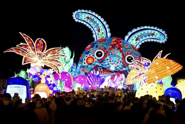 Çin'de Yaklaşan Yeni Yıl Öncesi Fener Festivali Düzenlendi