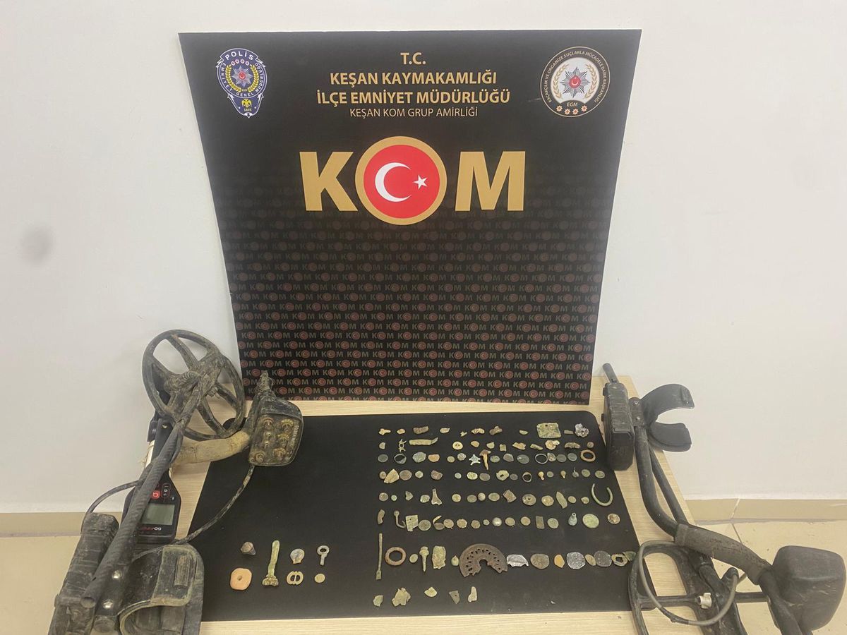 Edirne\'de tarihi eser operasyonunda 3 şüpheli yakalandı