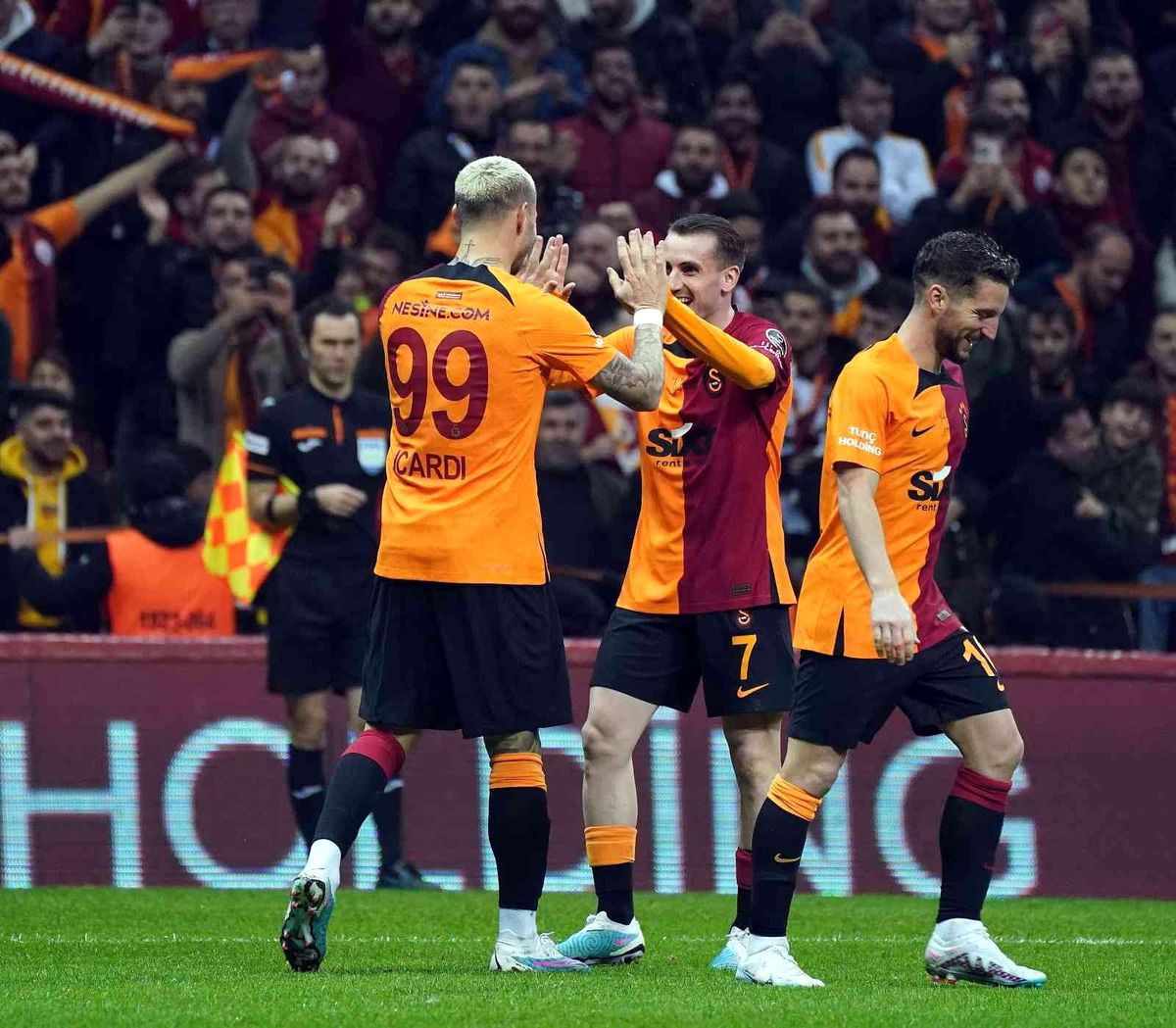 Galatasaray\'dan üst üste 12. galibiyet
