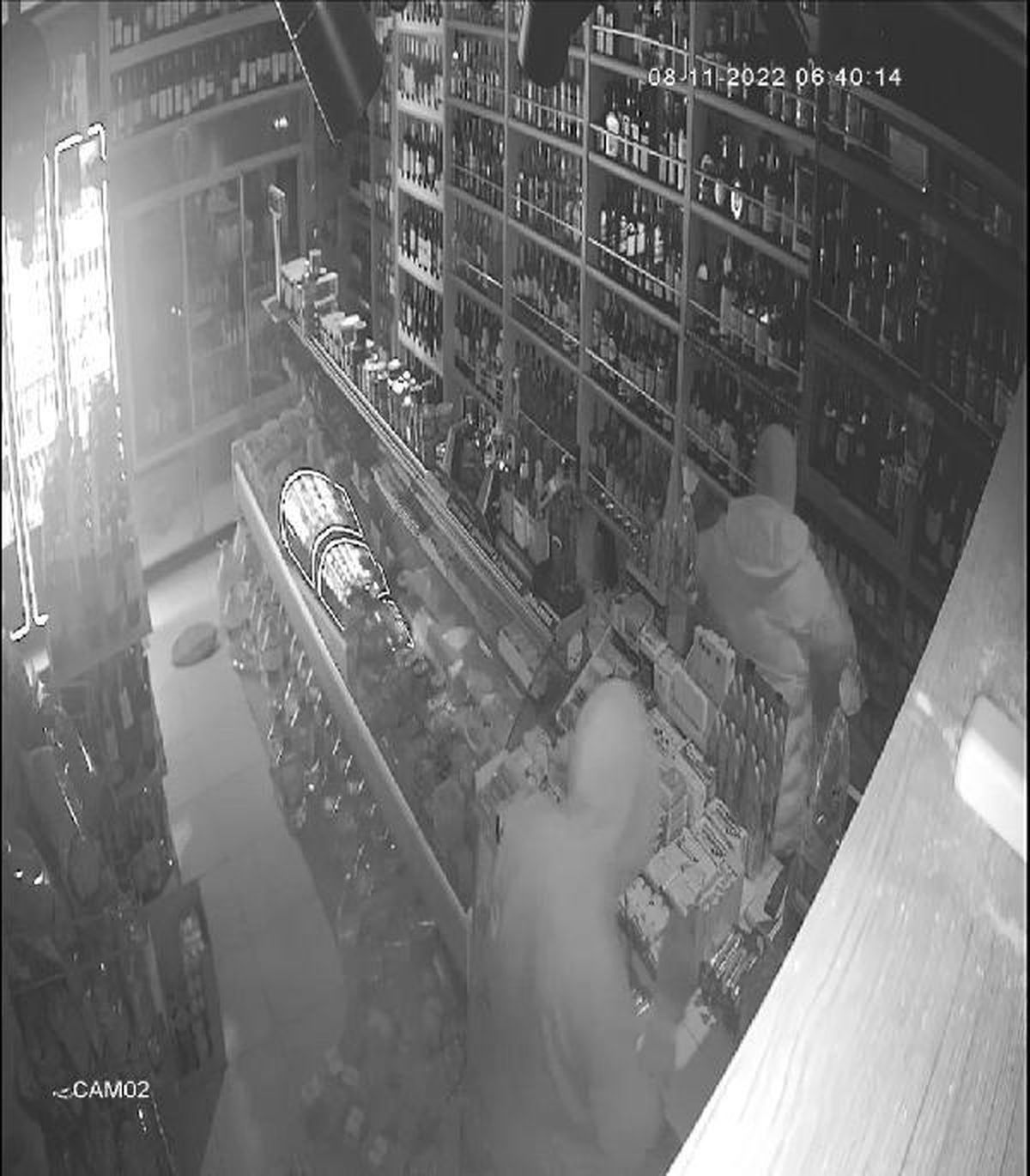 İSTANBUL\'DA 11 MARKETİ SOYAN ŞEBEKE YAKALANDI: SOYGUN ANI KAMERADA