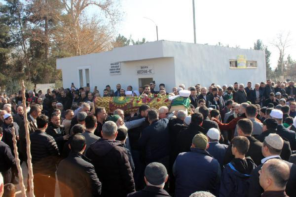 İSTANBUL\'DAKİ KAZADA ÖLEN EMEKLİ İMAM, MEMLEKETİ NUSAYBİN\'DE DEFNEDİLDİ