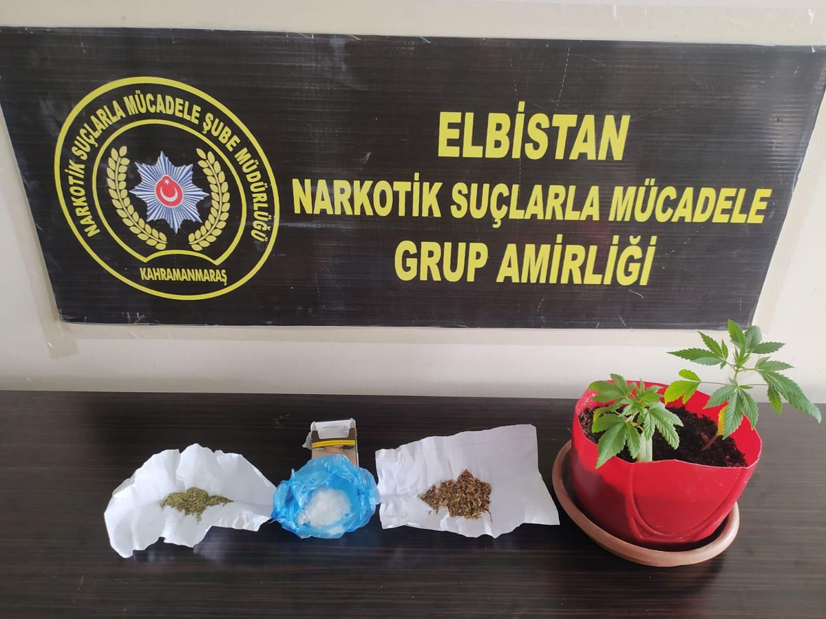 Kahramanmaraş\'ta uyuşturucu operasyonunda yakalanan 3 zanlı tutuklandı