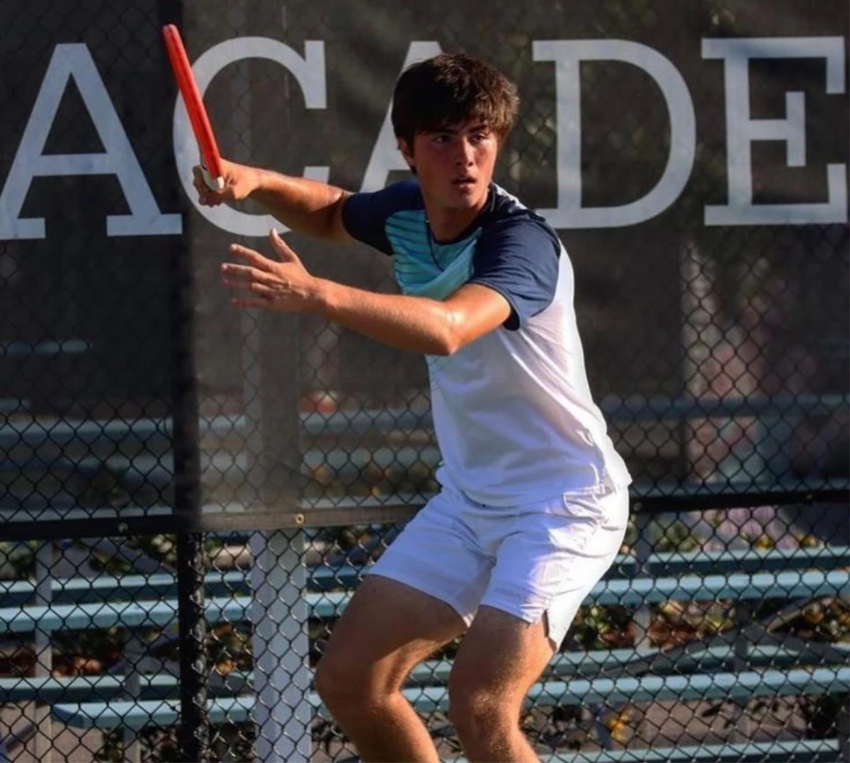 Milli tenisçi Atakan Karahan, Avustralya Açık Gençler Turnuvası\'nda ikinci tura yükseldi