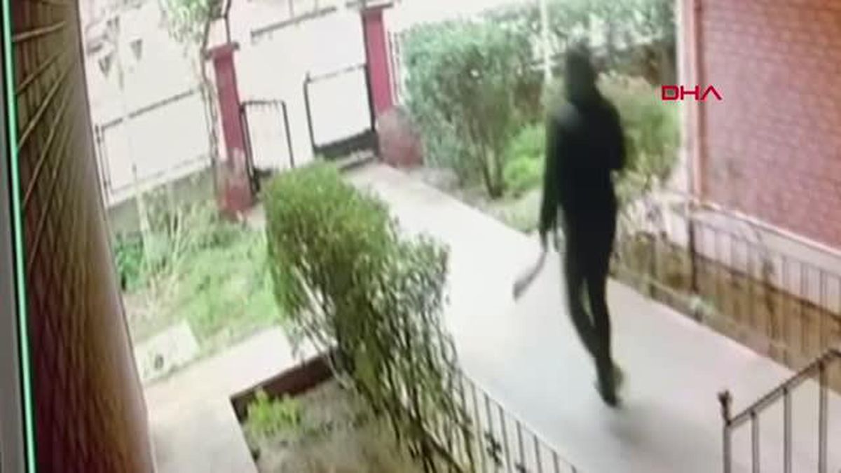 Bu nasıl akıl tutulması! 900 bin lirayı poşete koyup kapıya gelen dolandırıcıya teslim etti