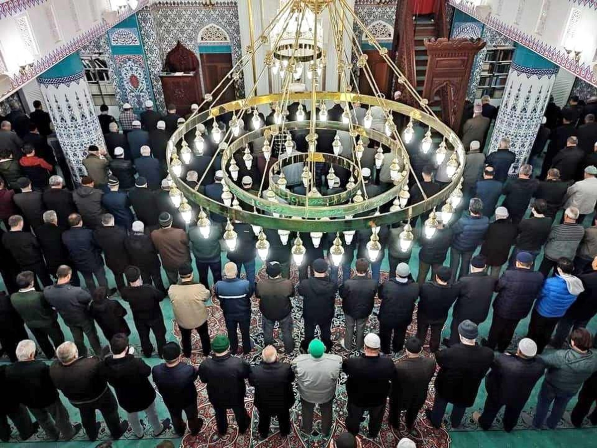 Simav\'da sabah namazı sonrası kar ve yağmur duası