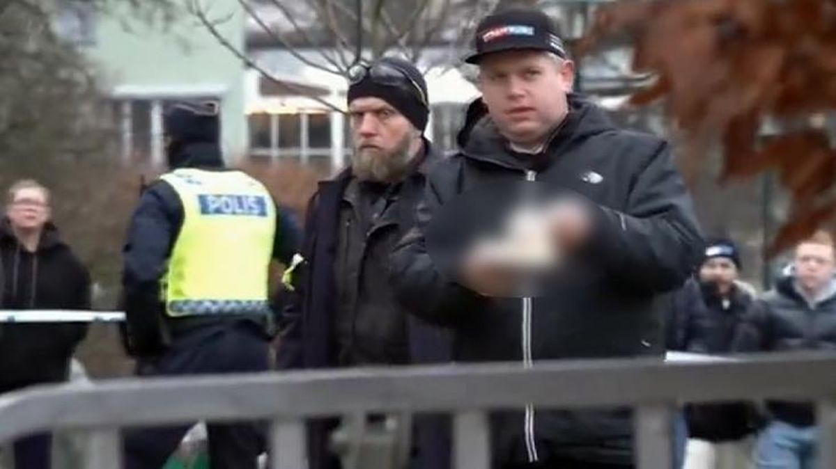 Son dakika: Türk büyükelçiliği önünde Kur'an-ı Kerim yaktılar! Skandal sonrası Türkiye'den İsveç'e sert tepki