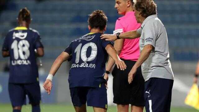Tarih netleşti! Fenerbahçe'de süre bulamayan Arda Güler imzayı atıyor Tarih netleşti! Fenerbahçe'de süre bulamayan Arda Güler imzayı atıyor