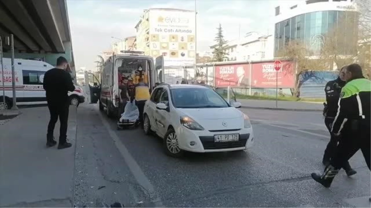 2 otomobilin çarpıştığı kazada 4 kişi yaralandı