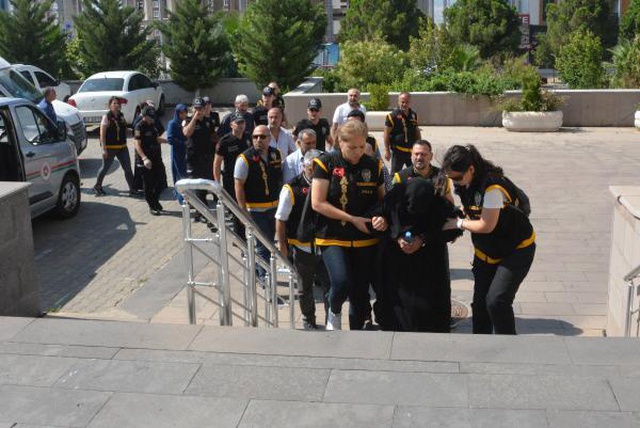 76 YAŞINDAKİ CİNAYET SANIĞI KADINDAN 'BEN YAPMADIM' SAVUNMASI 76 YAŞINDAKİ CİNAYET SANIĞI KADINDAN 'BEN YAPMADIM' SAVUNMASI