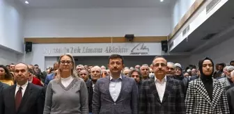 AK Parti'li Dağ, partisinin İzmir'deki üye katılım töreninde konuştu