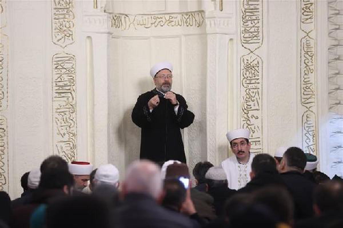Erbaş: Kur\'an\'a düşman değil, dost olun