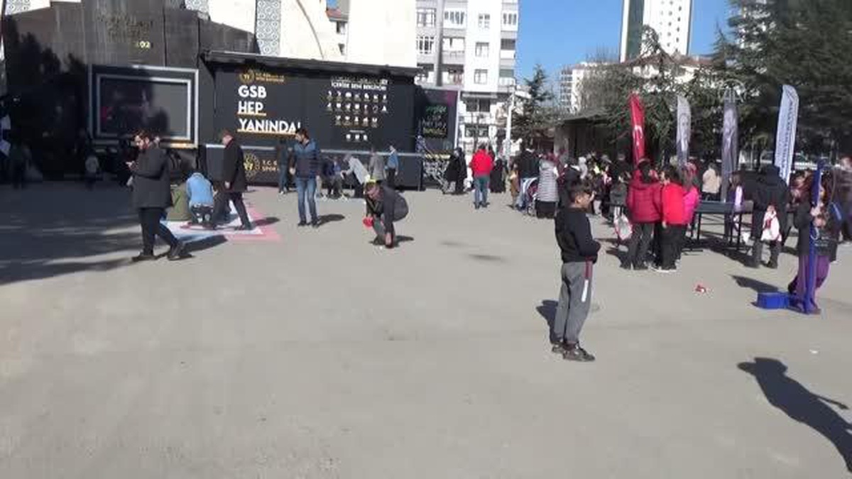 Gençlik ve Spor Bakanlığının gezici tırı Kahramankazan\'da