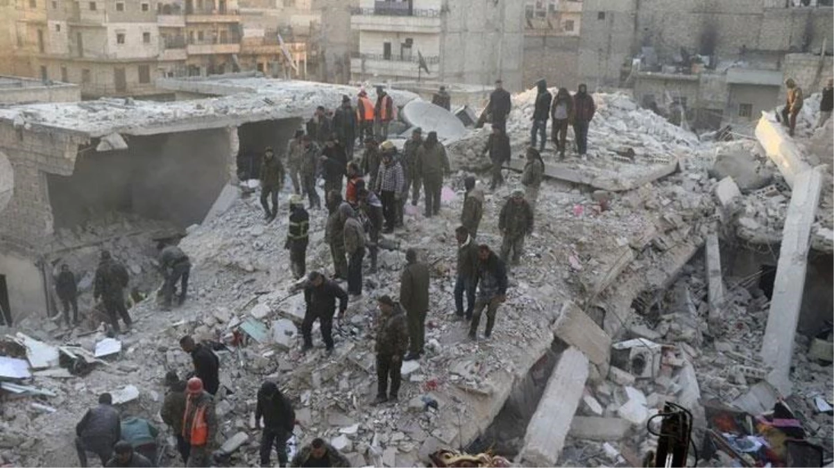 Halep\'te 5 katlı bina çöktü, 16 kişi öldü! Arama kurtarma çalışmaları sürüyor
