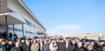 İsveç'te Kur'an-ı Kerim'in yakılmasına Bitlis'te tepki gösterildi
