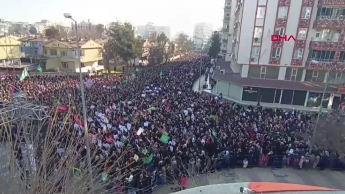 İSVEÇ\'TE KURAN-I KERİM YAKILMASI BATMAN\'DA PROTESTO EDİLDİ