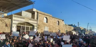 İsveç'teki Kur'an-ı Kerim yakma eylemi Gazze'de protesto edildi