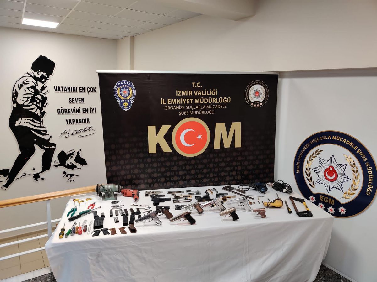 İzmir'de silah ticareti yapan şüpheli yakalandı