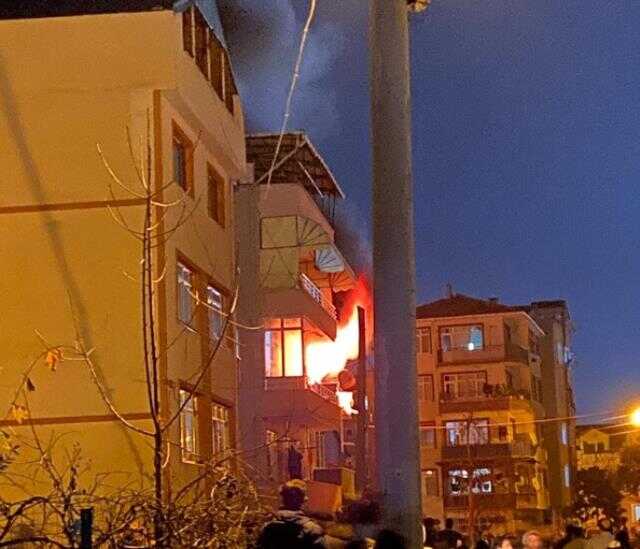 Kocaeli'de doğal gaz borusunun patlaması sonucu 2'si ağır 5 kişi yaralandı Kocaeli'de doğal gaz borusunun patlaması sonucu 2'si ağır 5 kişi yaralandı
