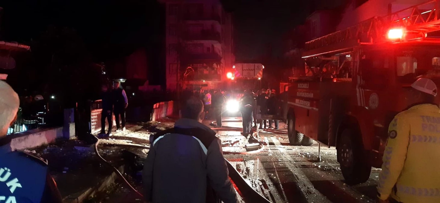 Kocaeli\'de patlama: Olay yerine çok sayıda itfaiye, ambulans sevk edildi