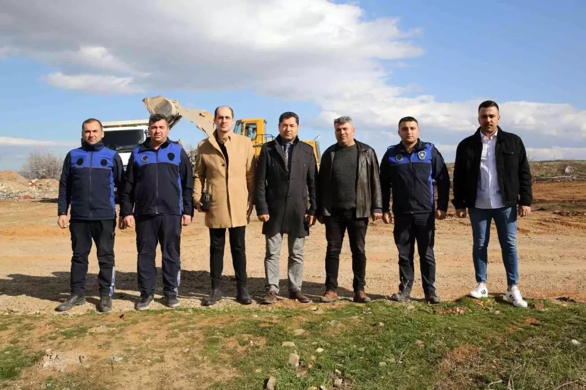 Turgutlu\'da kaçak hafriyat alanına müdahale