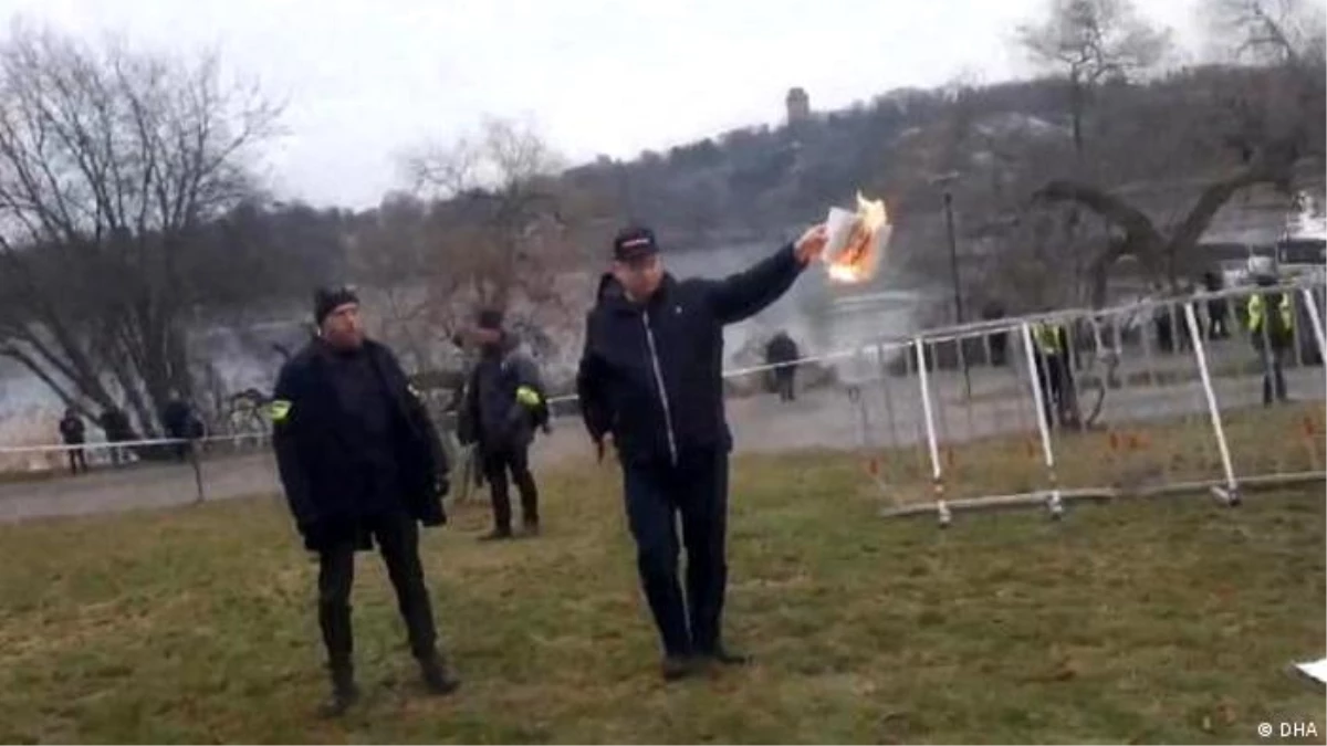 Türkiye\'nin İsveç Büyükelçiliği önünde Kuran yakıldı
