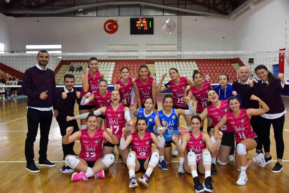 "Bizim Kızlar" grup liderliğini sürdürüyor