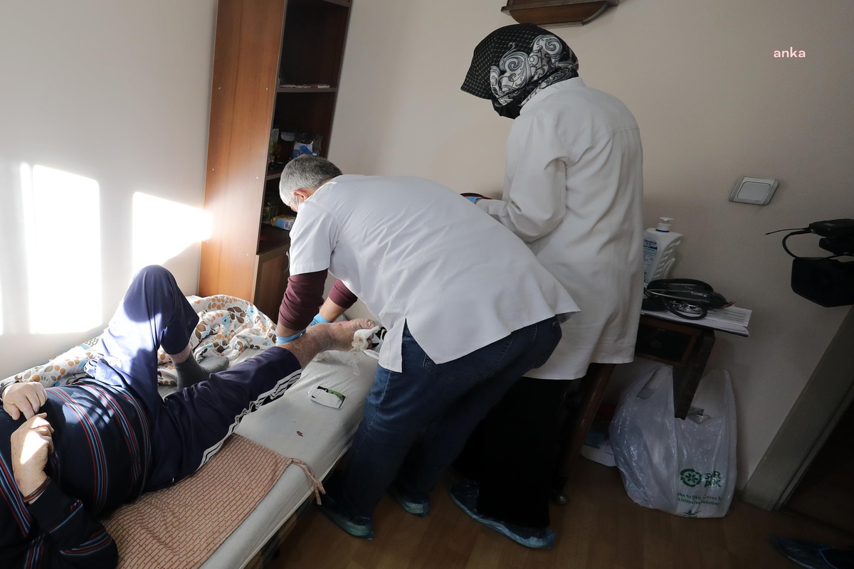 Çankaya Belediyesi\'nden Evde Sağlık Hizmeti