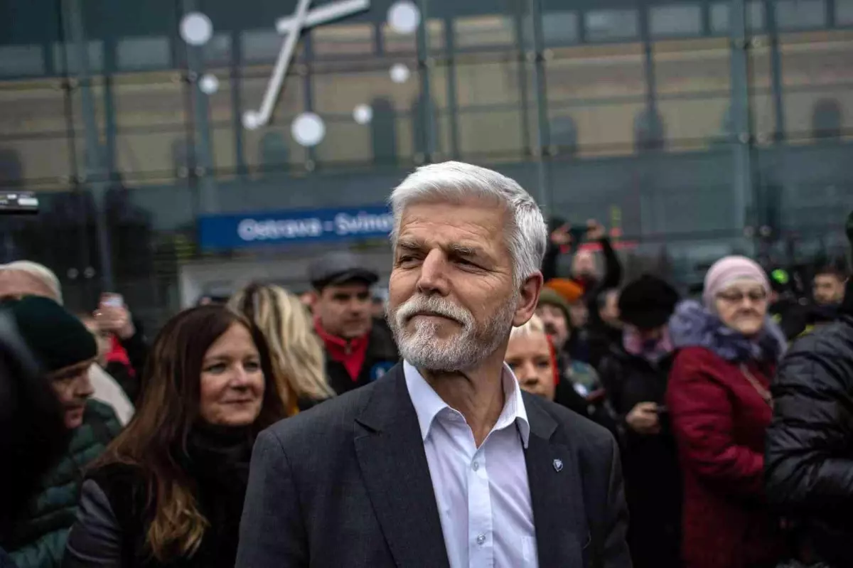 Çekya\'da anketlere göre devlet başkanlığı seçimini Petr Pavel kazanacak