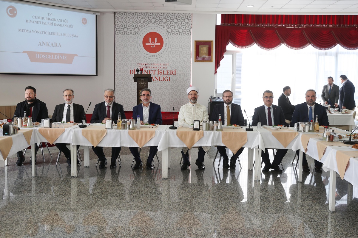 Diyanet İşleri Başkanı Erbaş, medya kuruluşlarının temsilcileriyle bir araya geldi: (2)