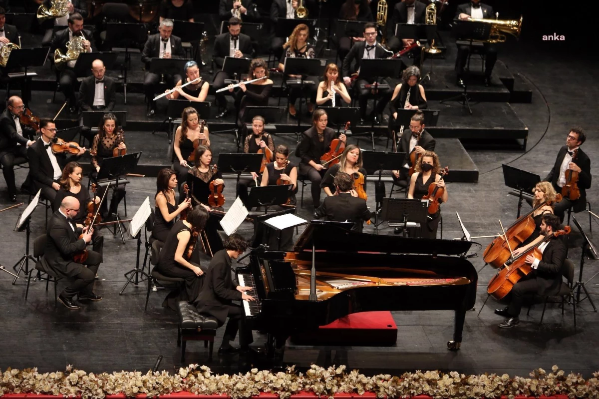 Eskişehir Büyükşehir Belediyesi Senfoni Orkestrasından Görkemli Konser