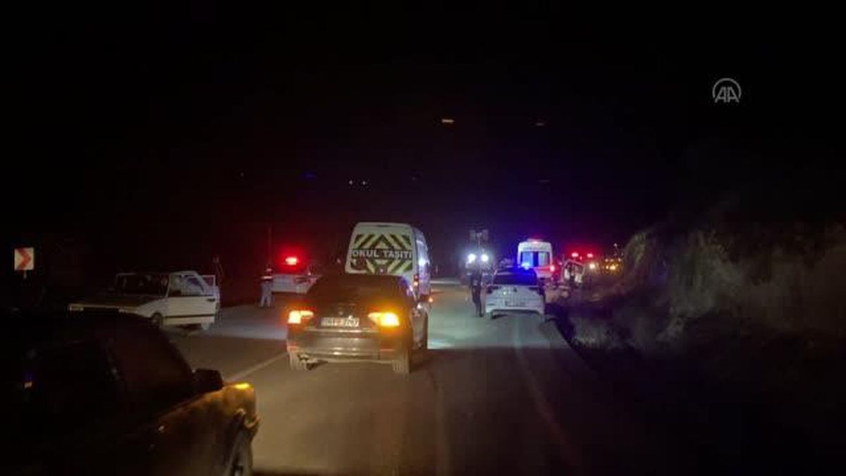 GAZİANTEP - 3 aracın karıştığı kazada 1 kişi öldü, 6 kişi yaralandı