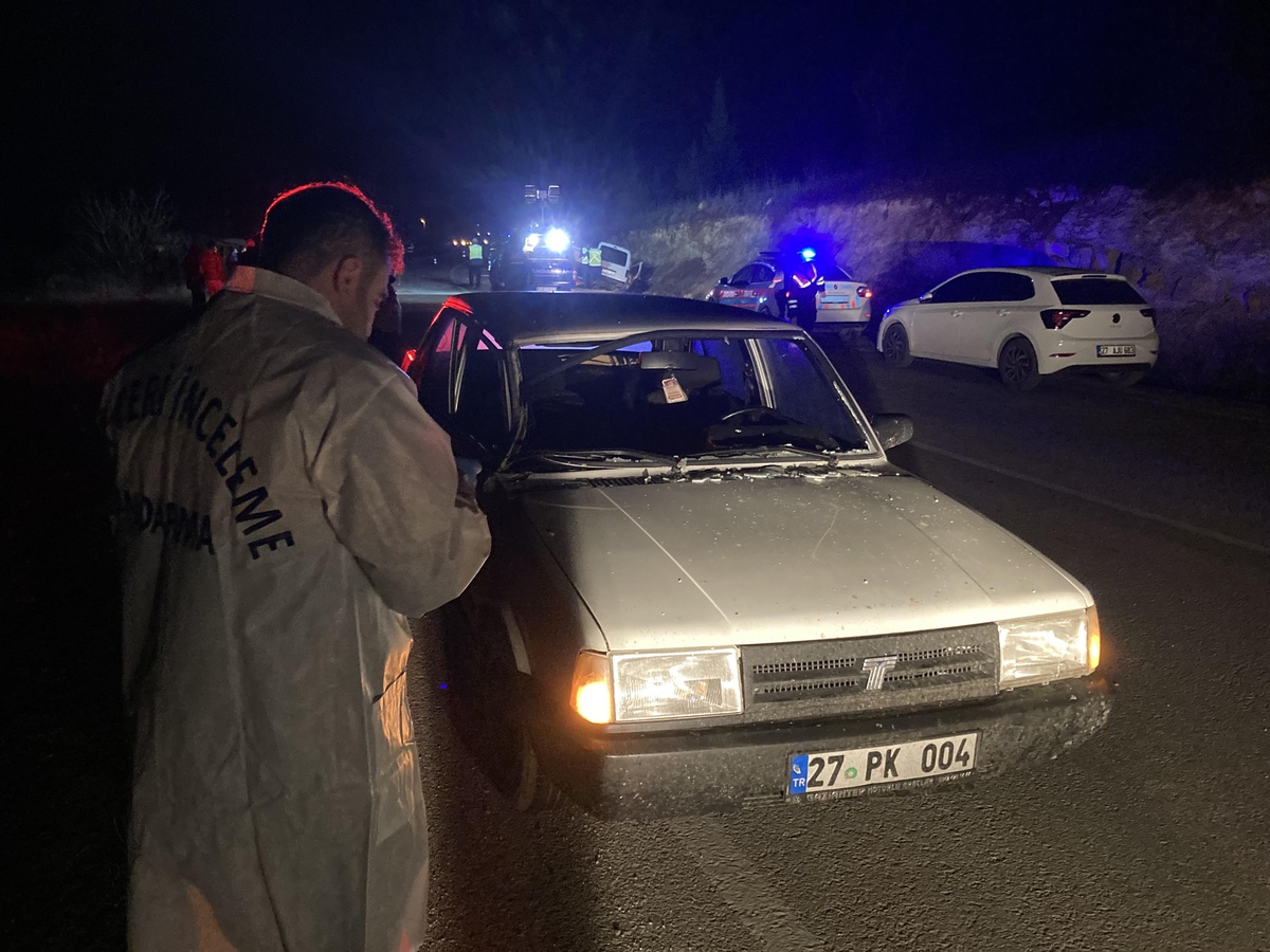 Gaziantep\'te 3 aracın karıştığı kazada 1 kişi öldü, 6 kişi yaralandı