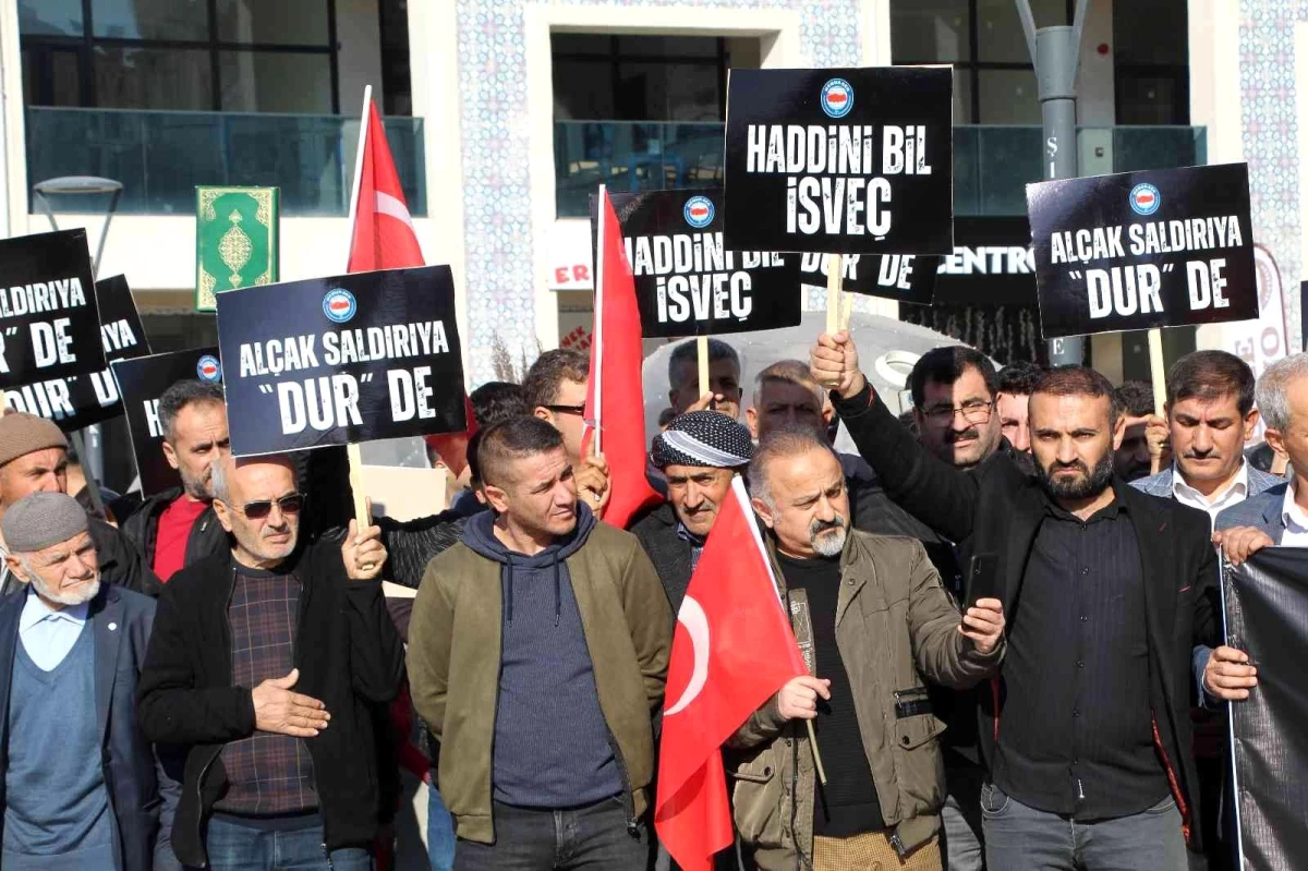 İsveç\'te Kur\'an-ı Kerim\'in yakılması Şırnak\'ta protesto edildi