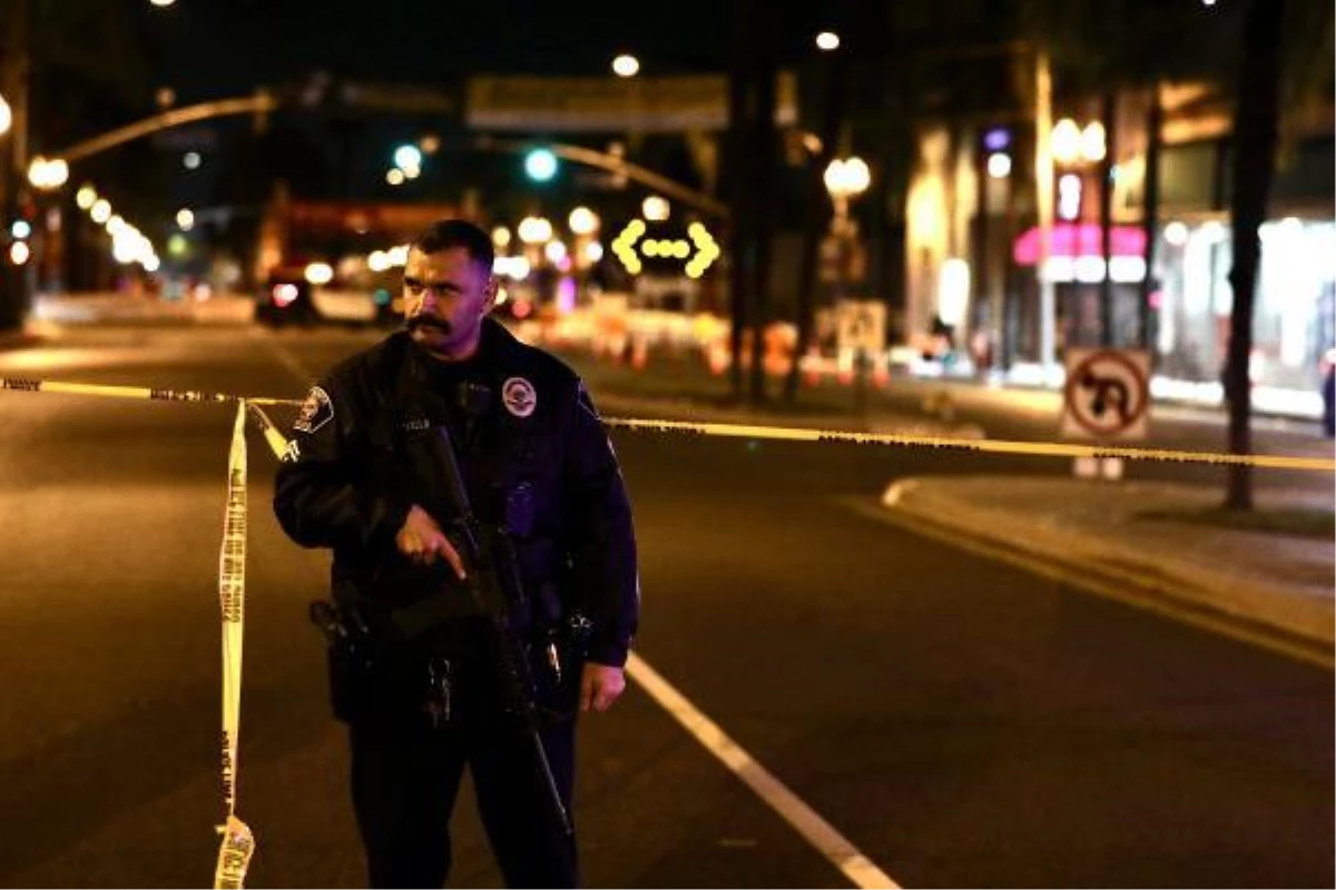 Kaliforniya\'da silahlı saldırgan intihar etti, diğer eyaletlerde güvenlik önlemleri artırıldı