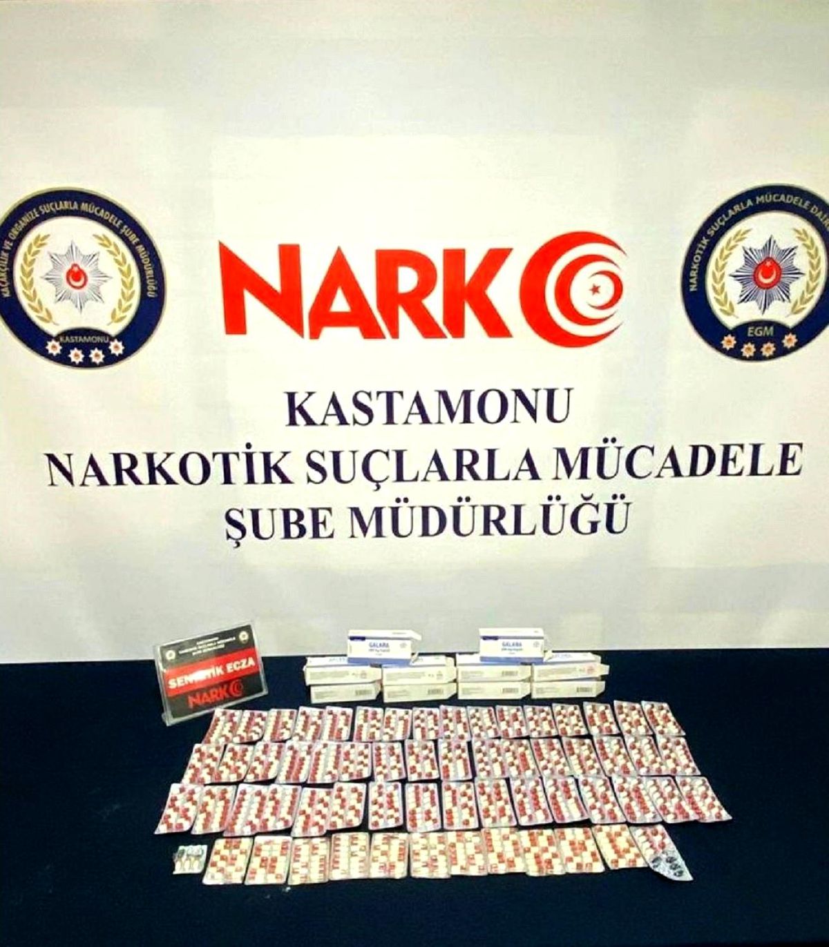 Kastamonu\'da 836 adet sentetik ecza hap hale geçirildi: 3 tutuklama