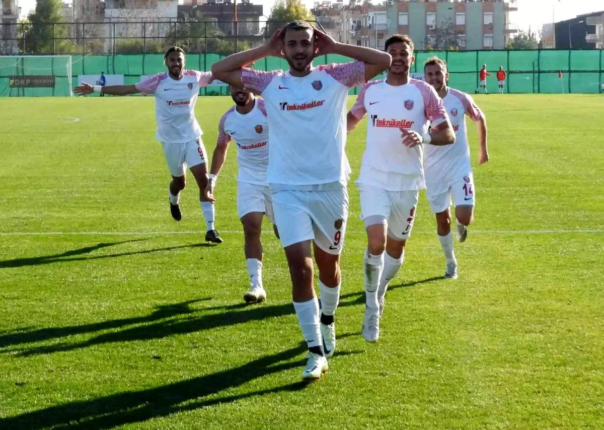 Kepez Belediyespor zirveyi korudu