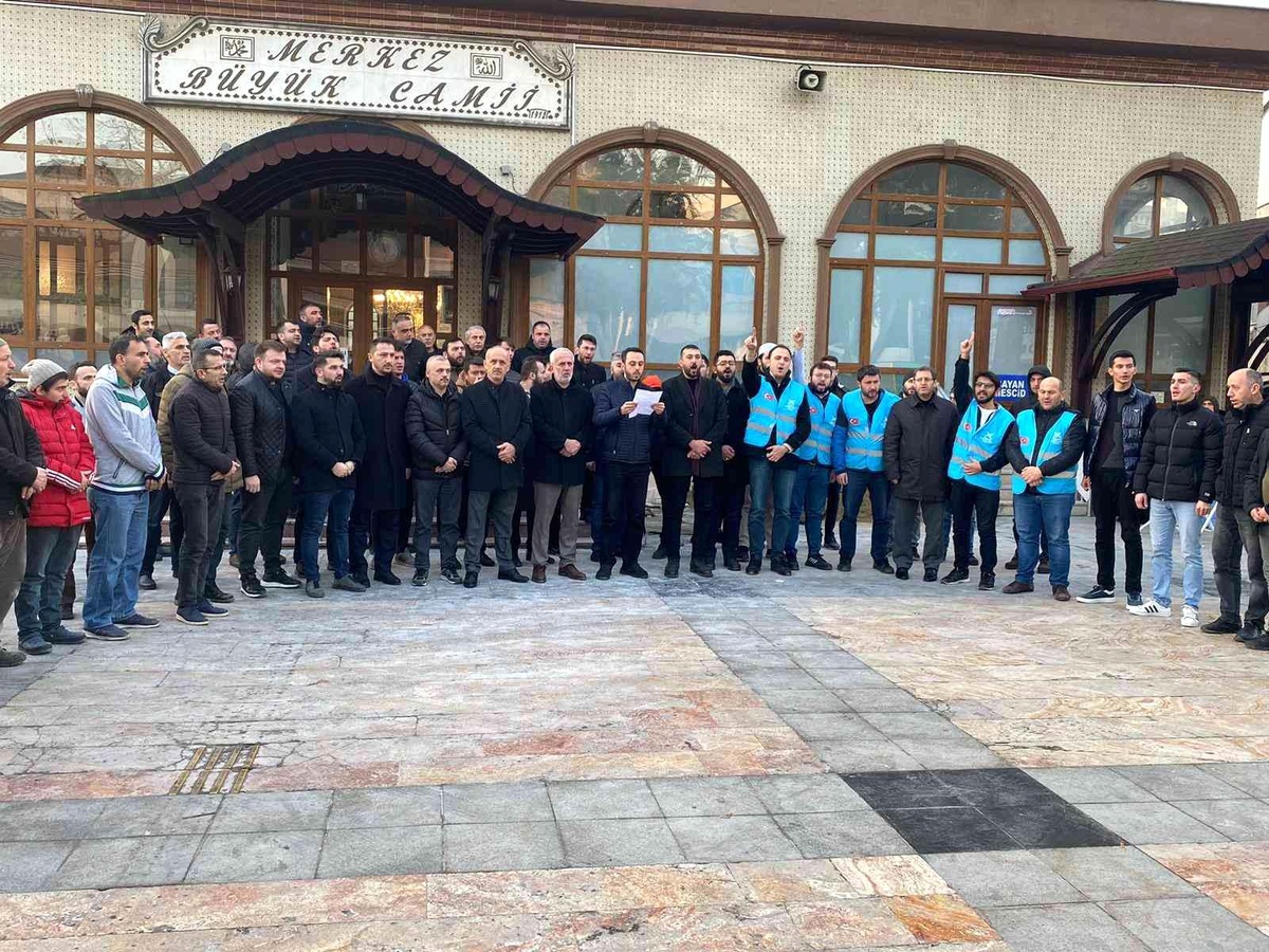 Kur\'an-ı Kerim\'in yakılmasına tepki