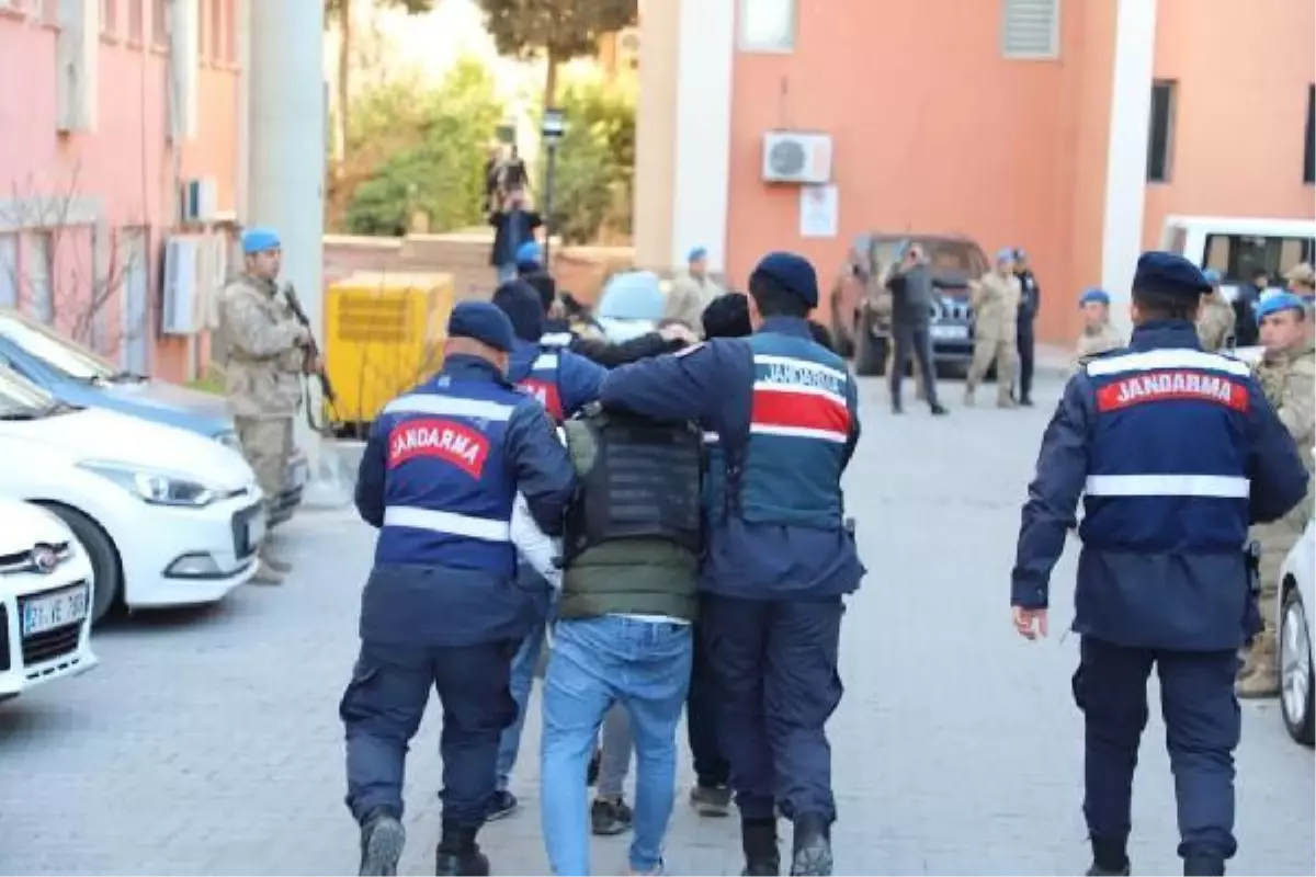 Mardin\'de, cipteki 5 Iraklının öldüğü silahlı saldırının şüphelileri adliyede (2)