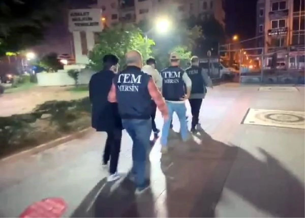 Mersin\'de DEAŞ operasyonuna 3 tutuklama