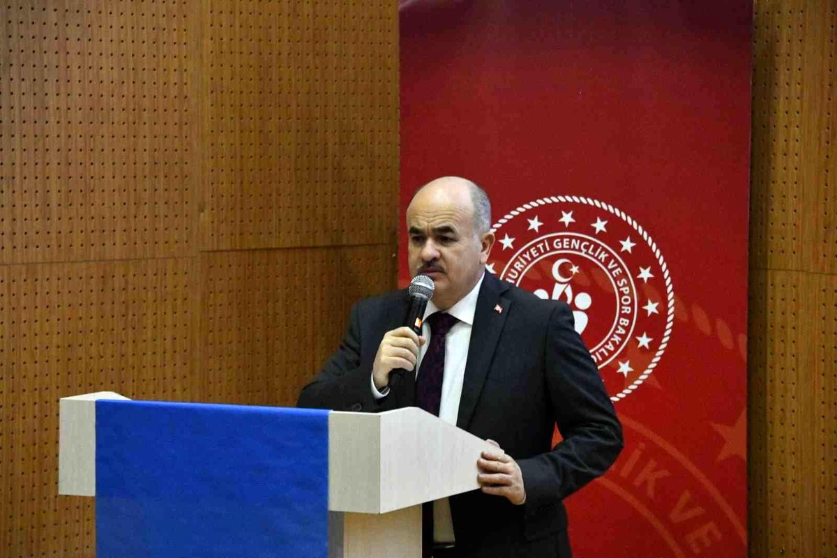 Vali Dağlı: "Bağımlılıkla mücadelede annelere daha önemli görevler düşüyor"