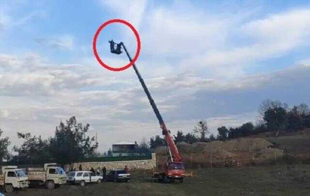 Vinç sepetinde içki içip, rastgele ateş açtı; o anlar kamerada Vinç sepetinde içki içip, rastgele ateş açtı; o anlar kamerada